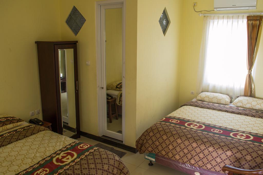 Guest House Salon Fora Gegerkalong Setiabudhi Bandung Kamer foto