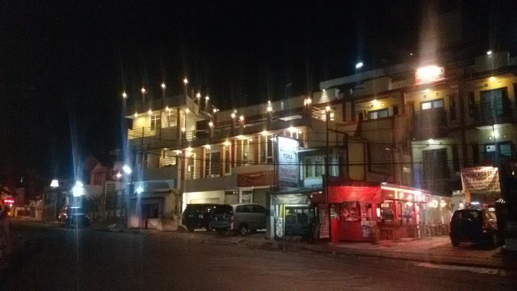Guest House Salon Fora Gegerkalong Setiabudhi Bandung Buitenkant foto