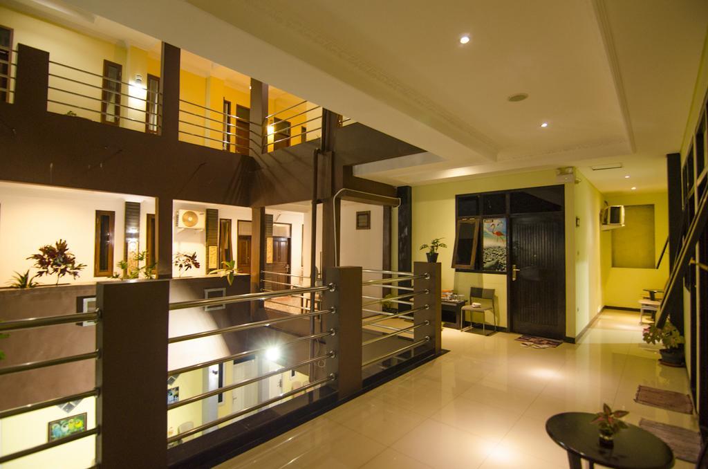 Guest House Salon Fora Gegerkalong Setiabudhi Bandung Buitenkant foto