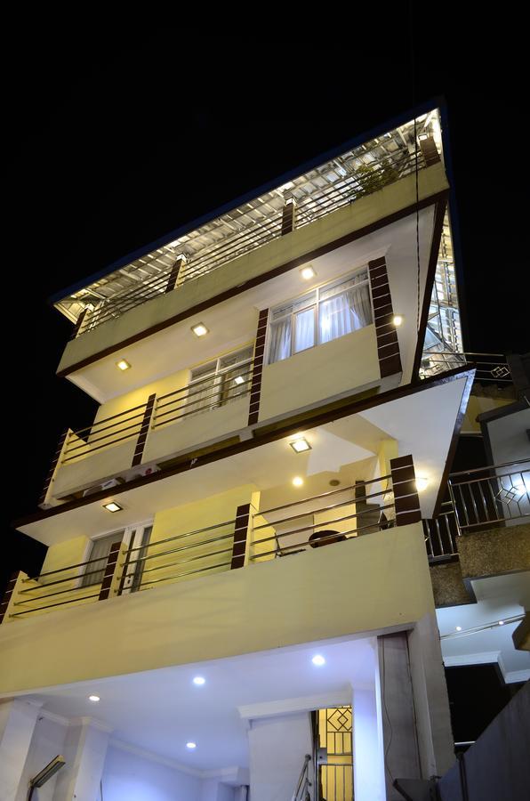 Guest House Salon Fora Gegerkalong Setiabudhi Bandung Buitenkant foto