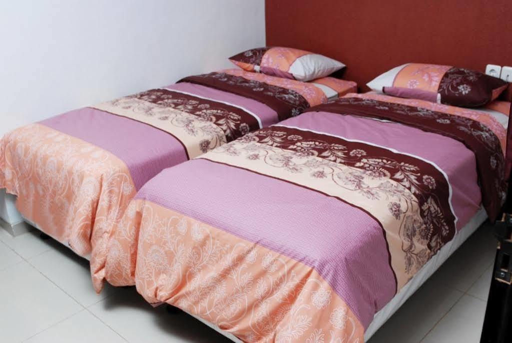 Guest House Salon Fora Gegerkalong Setiabudhi Bandung Buitenkant foto